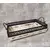 Foto de um(a) Bandeja Madeira de Demolição, da categoria de Bandejas. Bandeja de madeira de demolição descascada e selada, grega em ferro com alças na cor bronze escuro e pezinhos de madeira. A:... Mostrado de uma perspectiva diferente. Vendido no marketplace Trésors.