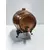 Foto de um(a) Barril de Cobre Oxidado, Década de 1940, da categoria de Outros utensílios de bar. Barril de cobre oxidado, com suporte em latão ebanizado, década de 1940. Torneira é decorativa, mas não impedindo o uso.... Mostrado de uma perspectiva diferente. Vendido no marketplace Trésors.