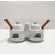 Foto de um(a) Galheteiro de Mesa em Porcelana, Década de 2000, da categoria de Saleiros e pimenteiros. Galheteiro de mesa em porcelana com adesivo de frutas somente de um lado. Tampa e colheres com cabo de madeira. Made in... Mostrado de uma perspectiva diferente. Vendido no marketplace Trésors.