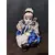 Foto de um(a) Pierrot em Porcelana, Década de 1970, da categoria de Bonecos de arte. Pierrot com cabeça e membros em porcelana, rosto pintado e roupa em cetim azul e branco, colarinho em tule com rendas e... Mostrado de uma perspectiva diferente. Vendido no marketplace Trésors.