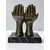 Foto de um(a) Escultura em Terracota, Peça Única, Década de 1990, da categoria de Escultura. Escultura em terracota com pátina bronze, coração em mármore e borda com folha de ouro, base em madeira marmorizada. Peça... Mostrado de uma perspectiva diferente. Vendido no marketplace Trésors.