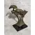 Foto de um(a) Escultura Cavalo, Década de 2000, da categoria de Escultura. Escultura equestre em poli resina italiana com pátina bronze, base em madeira marmorizada, década de 2000.A: 24,5cm L na... Mostrado de uma perspectiva diferente. Vendido no marketplace Trésors.