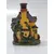 Foto de um(a) Mini Chalé em Resina Italiana, Década de 1990, da categoria de Modelos e estatuetas. Miniatura de chalé em resina italiana policromada dos anos 1990. A: 10 cm L: 7 cm P: 5 cm peso: 257 g. Mostrado de uma perspectiva diferente. Vendido no marketplace Trésors.