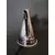 Foto de um(a) Almotolia em Inox, Década de 1970, da categoria de Outros utensílios para servir. Almotolia: utensílio para azeite em aço inox com capacidade de 1/4 de litro. Tipicamente português dos anos 1970. Bico fino... Mostrado de uma perspectiva diferente. Vendido no marketplace Trésors.