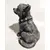 Foto de um(a) Bibelô cão Chihuahua Anos 70, da categoria de Modelos e estatuetas. Cachorro em gesso da raça chiuahua com colera de strass, década de 1970. A: 17 cm L: 9 cm P: 12 cm / peso: 718 g. Mostrado de uma perspectiva diferente. Vendido no marketplace Trésors.