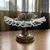 Foto de um(a) Antigo Prato Centro De Mesa Wmf Art Nouveau Cristal Francês, da categoria de Centro de mesa. Antigo e diferente prato de cristal com base em metal prateado WMF. Pode ser uma fruteira ou um porta cartões. Cristal... Mostrado de uma perspectiva diferente. Vendido no marketplace Trésors.