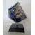Foto de um(a) Cubo Terrestre, da categoria de Globos. Cubo terrestre A 14cm / L 7,5cm / P 7,5cm Peso: 231g. Mostrado de uma perspectiva diferente. Vendido no marketplace Trésors.