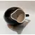 Foto de um(a) Leiteira Porcelana 90'S, da categoria de Leiteira. Leitera em porcelana bi color: nas cores preta por fora e branca por dentro sem marca de fabricante, década de 1990.A: 11 cm... Mostrado de uma perspectiva diferente. Vendido no marketplace Trésors.