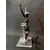 Foto de um(a) Escultura Cristo em antimônio Anos 40, da categoria de Objetos religiosos e espirituais. Cristo sem cruz em antimônio com interferência em acrílico, década de 1940. A: 35 cm Base: 15 x 13 cm Peso: 1,354 kg. Mostrado de uma perspectiva diferente. Vendido no marketplace Trésors.