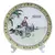Foto de um(a) Prato oriental com selo vermelho, da categoria de Pratos Decorativos. Antigo e raro prato oriental, em sólida porcelana com fina pintura manual de cenas típicas, figura bem expressiva e... Vendido no marketplace Trésors.