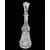 Foto de um(a) Antiga Grande Garrafa Licoreira Em Cristal Tcheco Lapidado, da categoria de Garrafas. Antiga e grande garrafa licoreira decorativa em cristal Tcheco, lapidação estrelada e ponta de diamante, feita à mão.... Mostrado de uma perspectiva diferente. Vendido no marketplace Trésors.