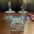Foto de um(a) Antigo Conjunto Toucador Perfumeiros Cristal Francês A Deco, da categoria de Perfumeiros. Antigo e finíssimo conjunto de toucador para toilette composto por dois perfumeiros, uma caixa pozeira/porta jóias e uma... Mostrado de uma perspectiva diferente. Vendido no marketplace Trésors.