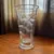 Foto de um(a) Antigo Vaso Jarro Art Deco Cristal Francês Lapidado À Mão, da categoria de Vasos. Antigo e fino vaso em cristal francês lapidado à mão. Cristal de ótima qualidade, lindo brilho natural e lapidação com muita... Mostrado de uma perspectiva diferente. Vendido no marketplace Trésors.
