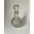 Foto de um(a) Garrafa Licoreira de vidro, da categoria de Garrafas, potes e jarros. Licoeira em vidro Mede: 26 x 14 cm. Mostrado de uma perspectiva diferente. Vendido no marketplace Trésors.