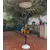 Foto de um(a) ​Luminária de chão anos 50 / 60 estilo Art Déco, da categoria de Luminárias de chão. Luminária de chão anos 50 / 60 estilo Art DécoEsta luminária de piso vintage, com cúpula voltada para cima caracterizada... Mostrado de uma perspectiva diferente. Vendido no marketplace Trésors.