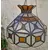 Foto de um(a) ​Lustre pendente antigo em estilo Tiffany, da categoria de Lustres. Lustre pendente antigo em estilo Tiffany, fabricado originalmente entre as décadas de 1960 e 1970.Ele se destaca por sua... Mostrado de uma perspectiva diferente. Vendido no marketplace Trésors.
