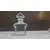 Foto de um(a) Coleção de raros frascos de perfumes franceses, da categoria de Perfumeiros. Belíssima coleção de frascos de perfumes franceses (vazios). Sendo 4 de vidro transparente e 1 de cristal âmbar. Marca... Mostrado de uma perspectiva diferente. Vendido no marketplace Trésors.
