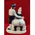 Foto de um(a) Estatueta cena galante em porcelana, indonésia, década de 1990, da categoria de Escultura. Estatueta de porcelana "made in indonesia", retratando uma cena galante em azul cobalto e filetada em ouro, da década de... Mostrado de uma perspectiva diferente. Vendido no marketplace Trésors.