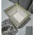 Foto de um(a) Antigo Pote Decorativo em Faiança com Tampa Floral, da categoria de Garrafas, potes e jarros. Produzido em porcelana/faiança de excelente espessura, a peça apresenta formato retangular e uma belíssima pintura botânica... Mostrado de uma perspectiva diferente. Vendido no marketplace Trésors.