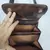 Foto de um(a) Bolsa Feminina Vintage Anos 70 Marrom Tiracolo Ajustável Rara Brechó, da categoria de Bolsas. Bolsa vintage original dos anos 70, usada, de brechó, em excelente estado de conservação para uma peça com mais de 50 anos.... Mostrado de uma perspectiva diferente. Vendido no marketplace Trésors.