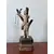 Foto de um(a) São Sebastião, da categoria de Objetos religiosos e espirituais. São Sebastião, século XIX, 24 cm, madeira policromada. Mostrado de uma perspectiva diferente. Vendido no marketplace Trésors.