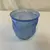 Foto de um(a) Vaso Art Nouveau Fosco Azul, da categoria de Vasos. Vaso Art Nouveau Fosco, da época da grande depressão, final dos anos 20 e inicio do 30. Na cor azul com formas naturalistas. Mostrado de uma perspectiva diferente. Vendido no marketplace Trésors.