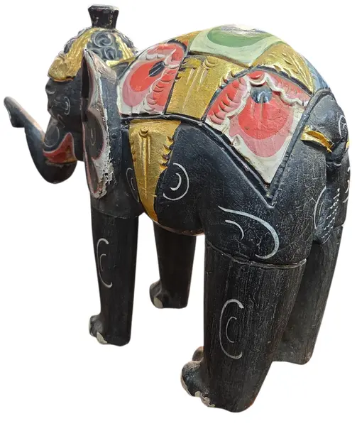 Foto de um(a) Elefante Decorativo em Madeira – Pintada à Mão, da categoria de Escultura. Encantadora escultura de elefante entalhada em madeira maciça, apresentando uma rica ornamentação em policromia. Esta peça é... Mostrado de uma perspectiva diferente. Vendido no marketplace Trésors.