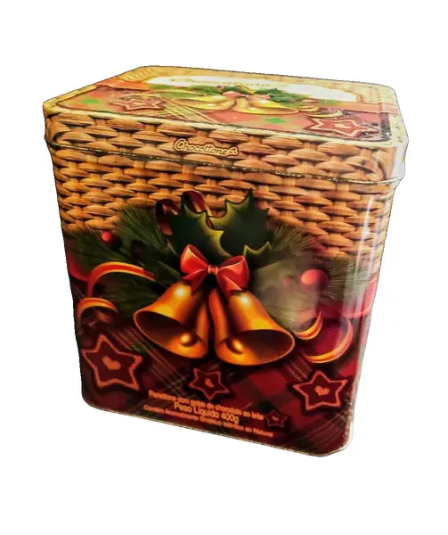 Foto de um(a) Lata Bauducco 2014, da categoria de Outros colecionáveis. Lata de flandres policromada com motivo natalino, chocotone da bauducco, do ano de 2014, em perfeito estado e hoje já virou... Vendido no marketplace Trésors.