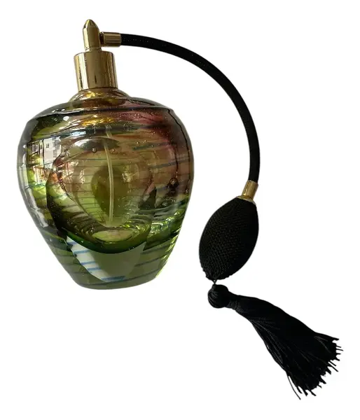 Foto de um(a) Antigo Grande Perfumeiro Em Cristal De Murano Italy Glass, da categoria de Perfumeiros. ~ Italy Glass ~Antigo e grande perfumeiro em legítimo cristal de Murano. Borrifador original funcionando perfeitamente. Peça... Vendido no marketplace Trésors.