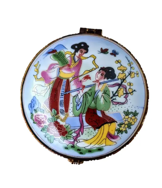 Foto de um(a) Porta Jóias Japanese Anos 90, da categoria de Porta-Jóias. Porta jóia japones em porcelana policromada e fecho em latão oxidado, década de 1990 A: 4,5 cm Diâmetro: 7,5 cm peso: 147 g. Vendido no marketplace Trésors.