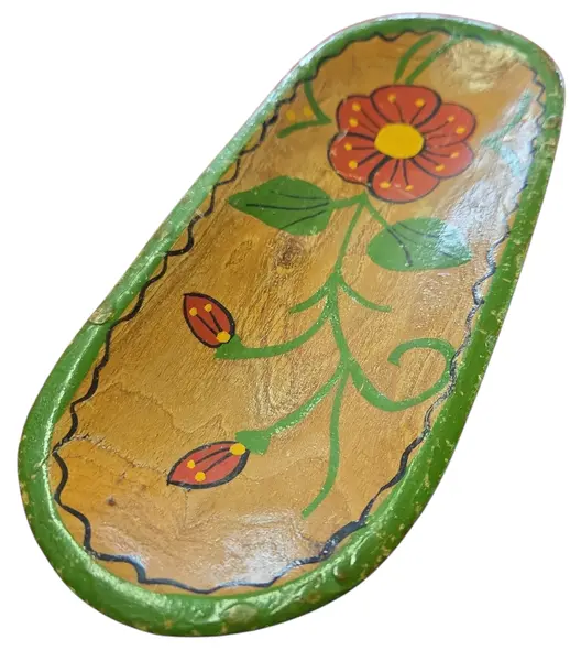 Foto de um(a) Petisqueira de Madeira Artesanal com Pintura Floral, da categoria de Acessórios de cozinha. Esta peça é um exemplo encantador de arte popular em madeira. Esculpida em formato ovalado (estilo canoa), ela apresenta um... Vendido no marketplace Trésors.