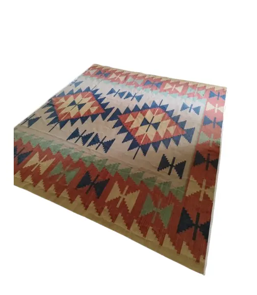Foto de um(a) Tapete Kilim Paquistanês, Década de 1980, da categoria de Tapetes. Tapete kilim paquistanês antigo com motivo geométrico, década de 1980. Medidas: 2,37m x 2,56m. Vendido no marketplace Trésors.