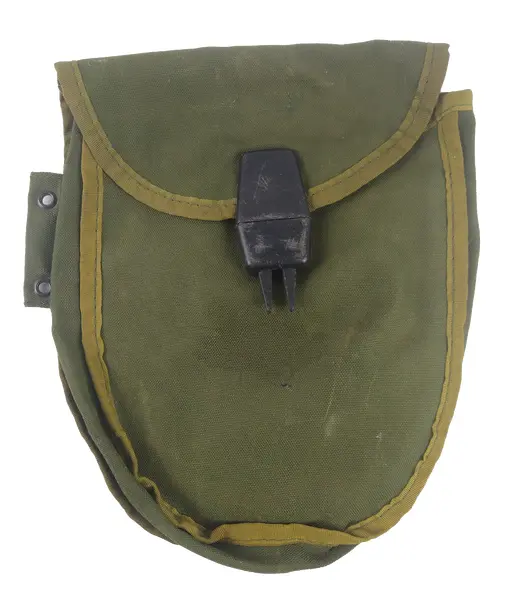 Foto de um(a) Militaria - Porta Marmita de Campanha Militar - Exército Brasileiro, da categoria de Outras militarias. -Militaria - Porta Marmita de Campanha Militar - Exército Brasileiro -Feito de Nylon, com presilha de plástico. Vendido no marketplace Trésors.