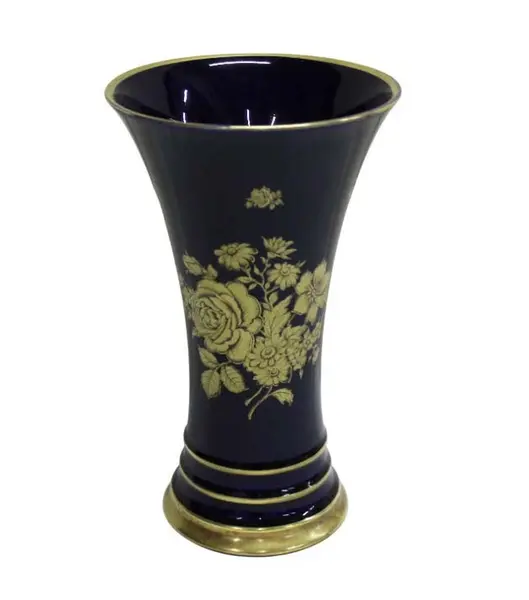 Foto de um(a) Vaso cônico azul, da categoria de Urnas. Antigo vaso cônico em azul cobalto, com decoração de flores e farta douração. Base com frisos dourados . Da manufatura... Vendido no marketplace Trésors.