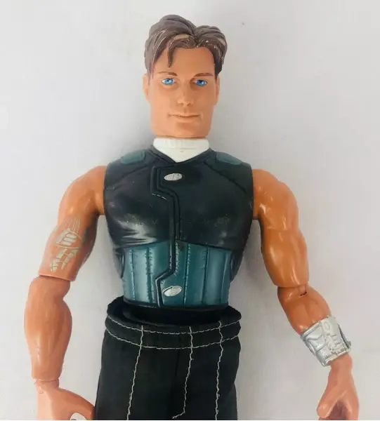 Foto de um(a) Boneco Max Steel Mattel 1998, da categoria de Bonecas e bonecos de ação. ANTIGO BONECO MAXX STEEL DA MATTEL 1998, MEDINDO APROXIMADAMENTE 30CM DE ALTURA. ARTICULADO, APRESENTA MÍNIMOS SINAIS DE... Mostrado de uma perspectiva diferente. Vendido no marketplace Trésors.