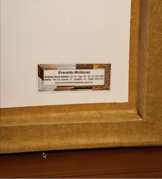 Foto de um(a) Gravura com Moldura em Jacaranda - THE FIRST INTRODUCTION TO HOUNDS. Gravura by J.Harris Pintado by H. Alken., da categoria de Desenhos. Este quadro é um verdadeiro encontro entre arte, história e matéria-prima nobre. A cena retrata uma tradicional caçada a... Mostrado de uma perspectiva diferente. Vendido no marketplace Trésors.