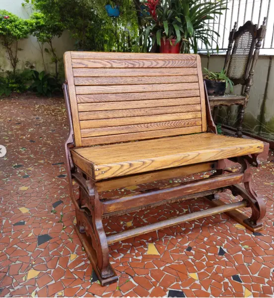 Foto de um(a) Raro Banco de bonde confeccionado em ferro fundido e madeira Carvalho, da categoria de Bancos. COLECIONISMO - Antigo e raro banco de bonde confeccionado em ferro fundido e madeira de Carvalho nobre ripada, manufatura... Mostrado de uma perspectiva diferente. Vendido no marketplace Trésors.