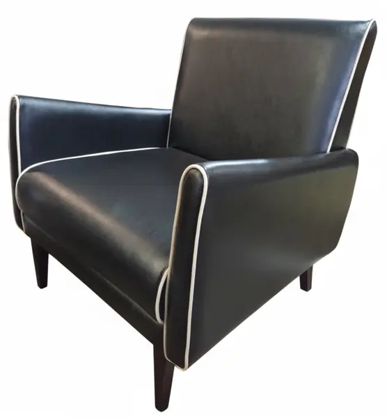 Foto de um(a) Poltrona Retrô Vintage NG Anos 60 – Courvin Preto e Pés Palito, da categoria de Poltronas. Um Ícone do Design Mid-Century para seu Espaço Esta Poltrona Retrô Vintage, modelo NG, é a escolha definitiva para quem... Vendido no marketplace Trésors.