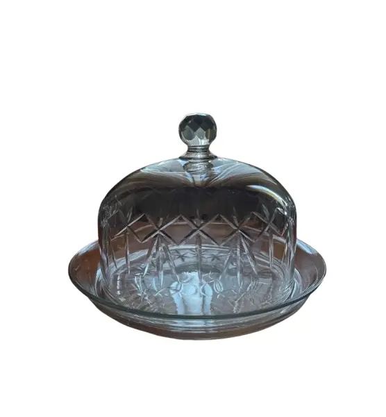 Foto de um(a) Antiga Queijeira Boleira Em Cristal Francês Baccarat Nancy, da categoria de Garrafas, potes e jarros. ~ Nancy France ~Antiga e elegante queijeira em cristal francês de excelente qualidade, lindo brilho natural e lapidação... Vendido no marketplace Trésors.