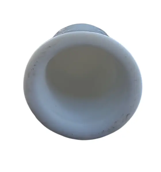 Foto de um(a) Dedal de Coleção em Porcelana – Buquê de Flores e Borboletas, da categoria de Outros colecionáveis. Este dedal em porcelana é uma peça clássica e vibrante, ideal para quem busca itens com temática de natureza e jardim. A... Mostrado de uma perspectiva diferente. Vendido no marketplace Trésors.