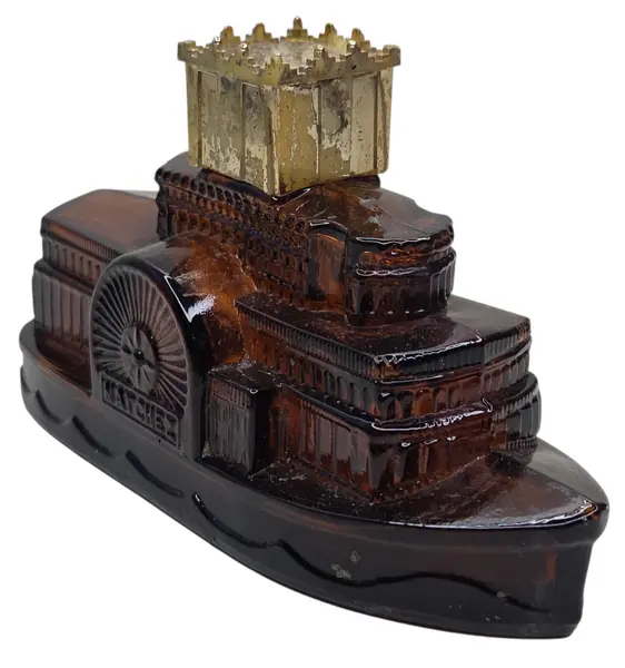 Foto de um(a) Perfume Avon Barco A Vapor Vintage, da categoria de Outros colecionáveis. Perfume Avon Barco a vapor vintage. Mostrado de uma perspectiva diferente. Vendido no marketplace Trésors.