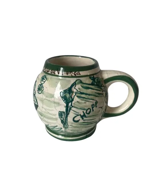 Foto de um(a) Caneca de chopp em cerâmica, da categoria de Canecas. Caneca de chopp lembrança de Valença/RJ. Produzida pela Luís Salvador Mede: 10cm altura. Vendido no marketplace Trésors.
