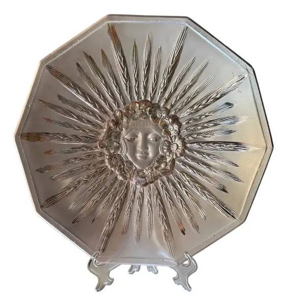 Foto de um(a) Antiga Rara Fruteira Centro De Mesa Vidro Satiné Art Deco, da categoria de Centro de mesa. ~ August Walther & Sohne ~Antigo e belíssimo centro de mesa em vidro artístico alemão na cor rosé acetinado. A peça... Vendido no marketplace Trésors.