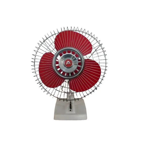 Foto de um(a) Ventilador antigo Arno anos 60, da categoria de Eletrodomésticos. Antigo e lindo ventilador da Arno década de 60, duas velocidades, 220 volts. Vendido no marketplace Trésors.
