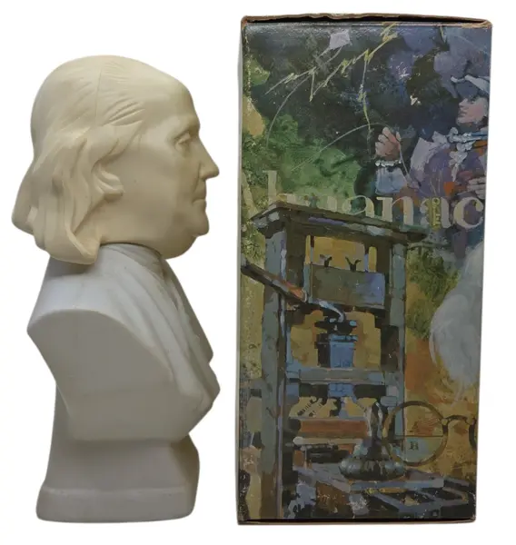 Foto de um(a) Perfume Avon Benjamin Franklin Vintage, da categoria de Outros colecionáveis. Perfume Avon Benjamin Franklin Vintage. Mostrado de uma perspectiva diferente. Vendido no marketplace Trésors.