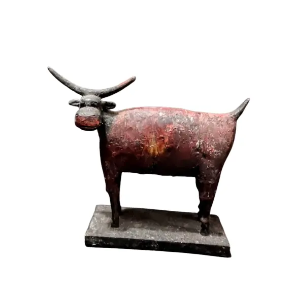 Foto de um(a) Escultura Ankole-Watusi 90'S, da categoria de Escultura. Escultura artesanal de uma das espécies mais antigas e com chifres mais longos, o ankole-watusi. Em resina com pátina... Vendido no marketplace Trésors.