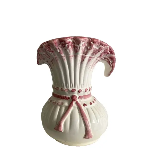 Foto de um(a) Vaso de porcelana, da categoria de Vasos. Vaso de porcelana. Medidas: Altura 26 cmComprimento 20 cmLargura 17 cm Em perfeito estado. Vendido no marketplace Trésors.