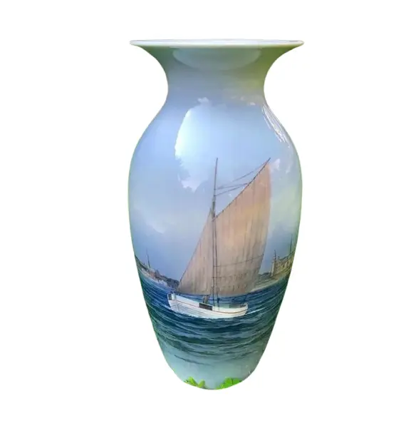Foto de um(a) Antigo Grande Jarro Vaso Art Deco Porcelana Royal Copenhagen, da categoria de Vasos. Royal Copenhagen. Antigo e grande vaso em porcelana artística Dinamarquesa, da famosa manufatura Royal Copenhagen.... Vendido no marketplace Trésors.