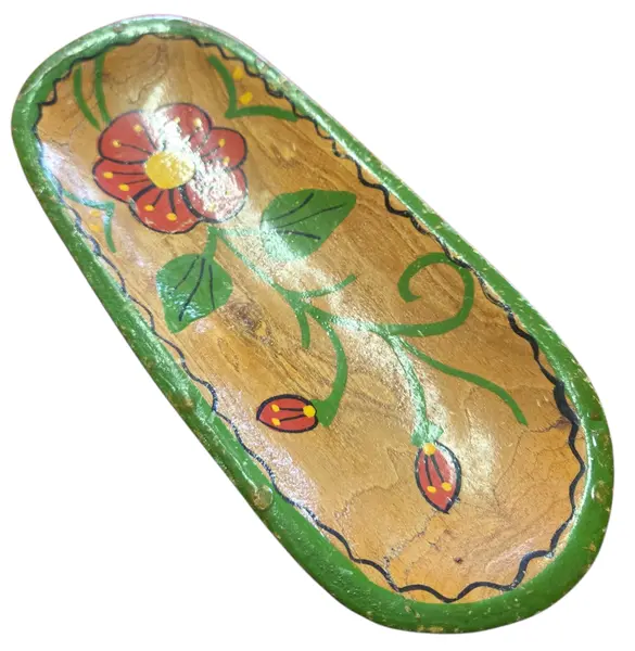 Foto de um(a) Petisqueira de Madeira Artesanal com Pintura Floral, da categoria de Acessórios de cozinha. Esta peça é um exemplo encantador de arte popular em madeira. Esculpida em formato ovalado (estilo canoa), ela apresenta um... Mostrado de uma perspectiva diferente. Vendido no marketplace Trésors.