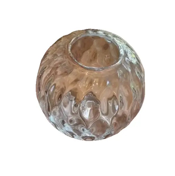Foto de um(a) Vaso em vidro redondo com desenho de circulos, made in Polland, da categoria de Vasos. Lindo e perfeito vaso em vidro, forma de globo, com detalhes de circulos. Produto original da Polonia, marca Bianco e Nero. Vendido no marketplace Trésors.